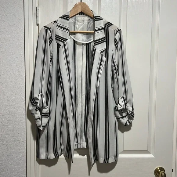 Cardigan - Picture 1 of 3